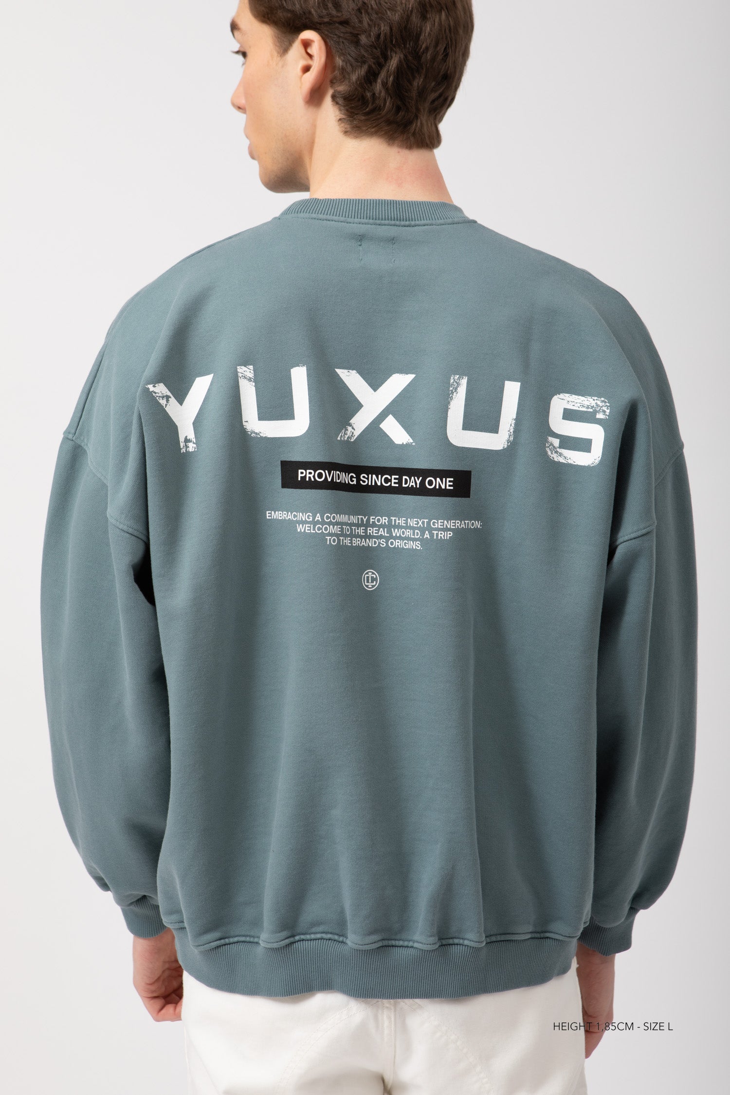 CYAN "ICONS" CREWNECK